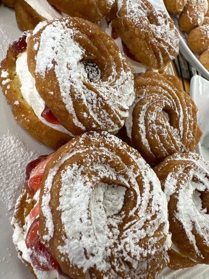 Strawberry cream Filled Cruller (6pieces) AVAILABLE FRIDAY AND SATURDAY ONLY